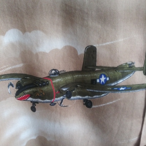 Airplane pattern RJC Made in Hawaii Mens Shirt - Picture 2 of 8